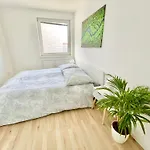 Long Stays - Central - Balcony